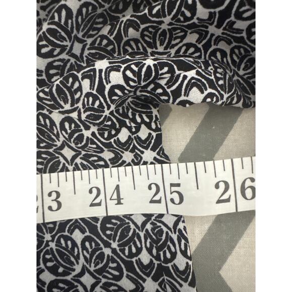Ann Taylor XL Black White Patterned Blouse – Women’s Workwear Top - Picture 5 of 7